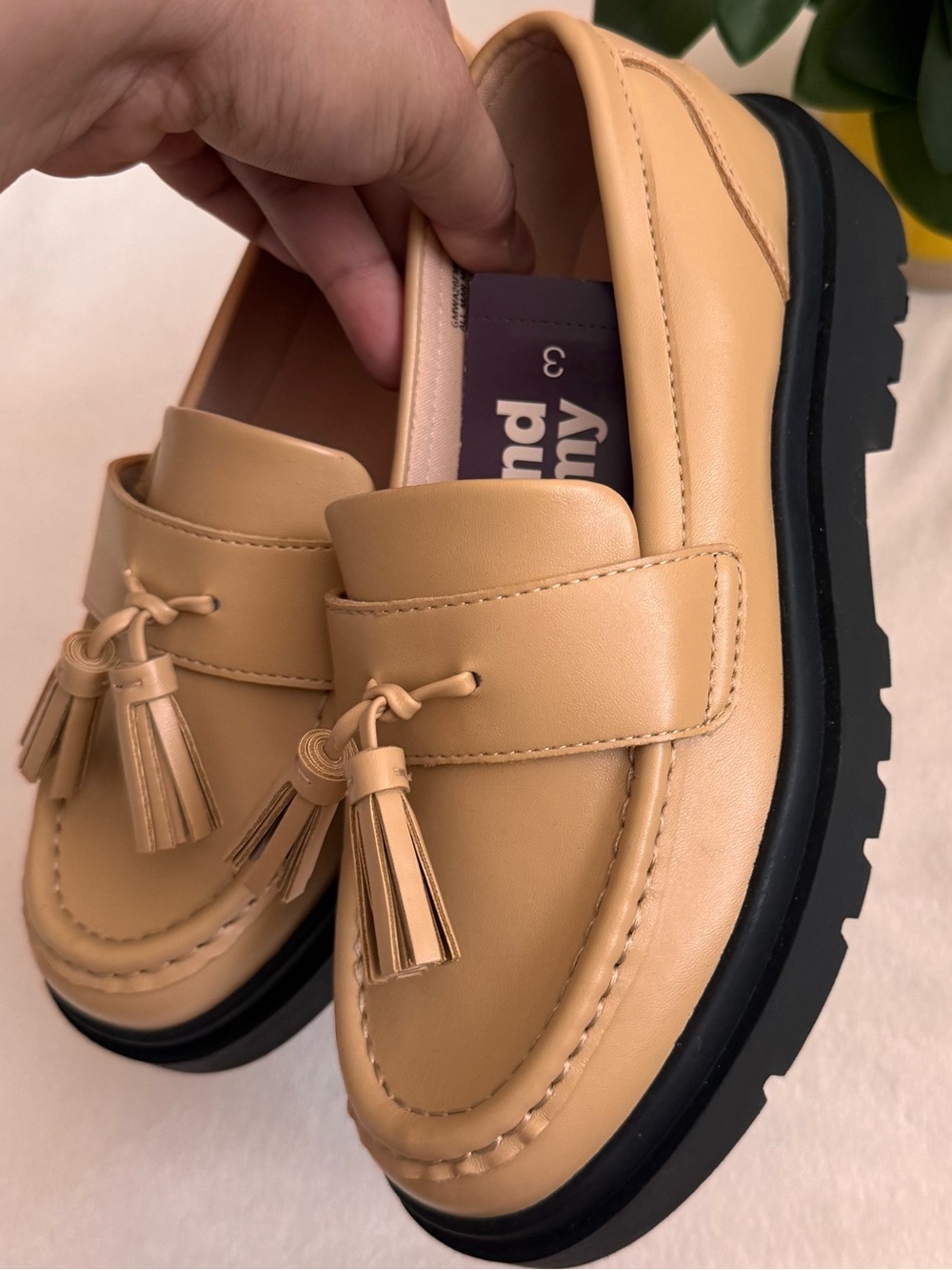 Weekend Academy Girls Lug Sole Loafers, Size 3